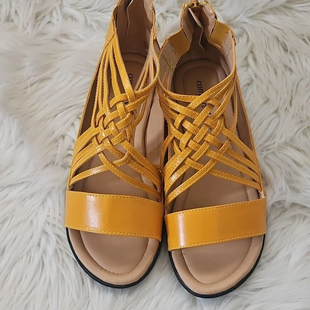 comfortview Women's Honey Mustard Zip Back Sandals